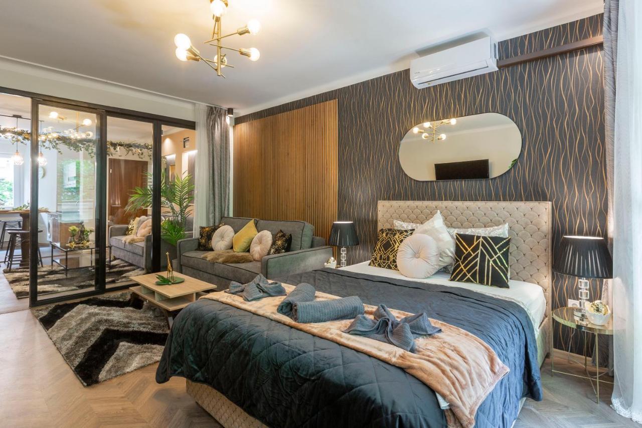 Stylish Quentin Apartment In The King Street Budapest Esterno foto