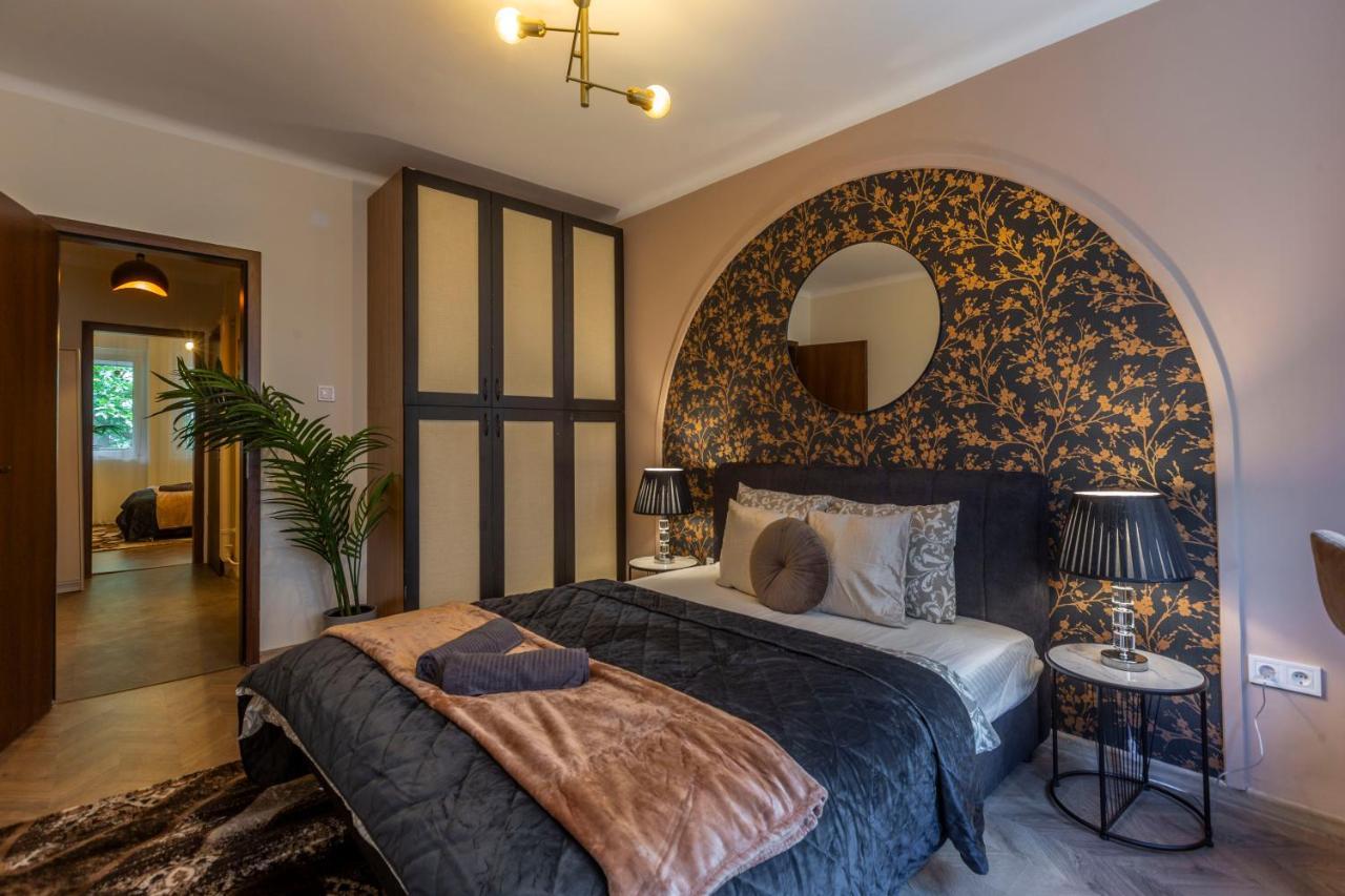 Stylish Quentin Apartment In The King Street Budapest Esterno foto