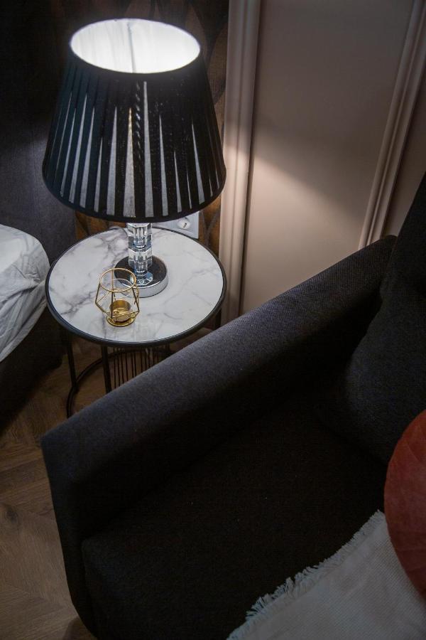 Stylish Quentin Apartment In The King Street Budapest Esterno foto