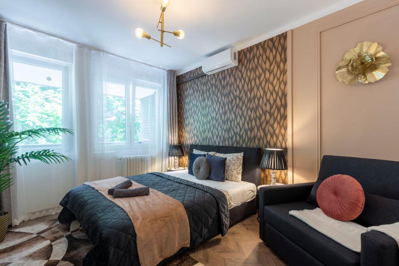 Stylish Quentin Apartment In The King Street Budapest Esterno foto