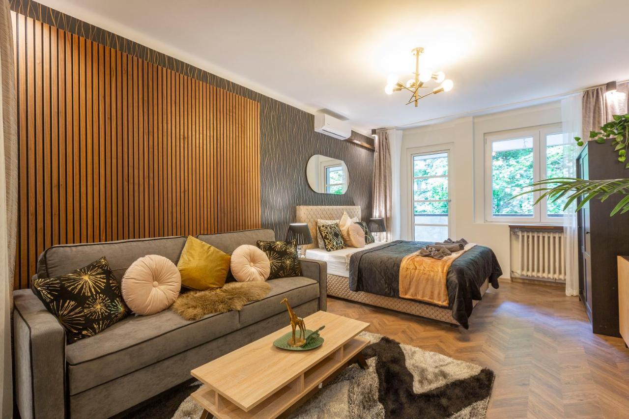 Stylish Quentin Apartment In The King Street Budapest Esterno foto